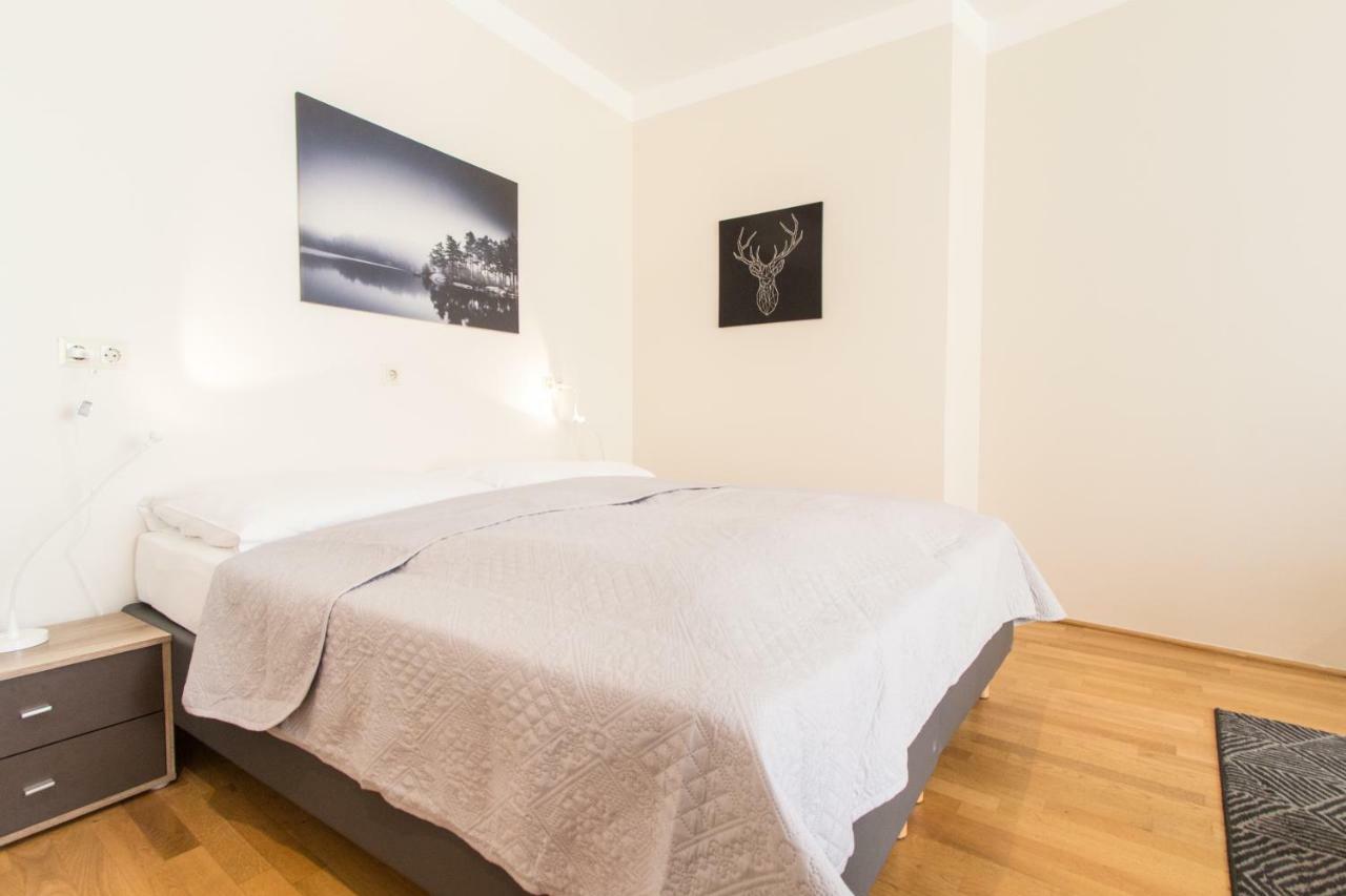 Apartment Kaiserstrasse Viyana Dış mekan fotoğraf